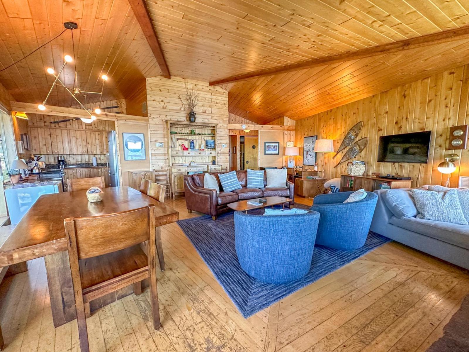 Baileys On The Lake By Cascade Vacation Rentals 卢森 外观 照片