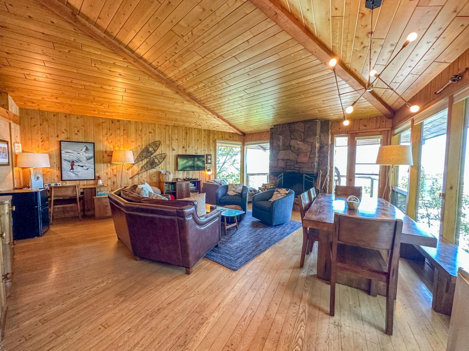 Baileys On The Lake By Cascade Vacation Rentals 卢森 外观 照片